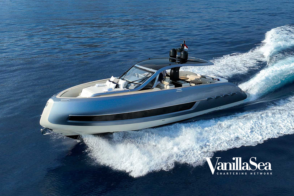 460-INVICTUS-YACHT-TT-location-bateau-beaulieu