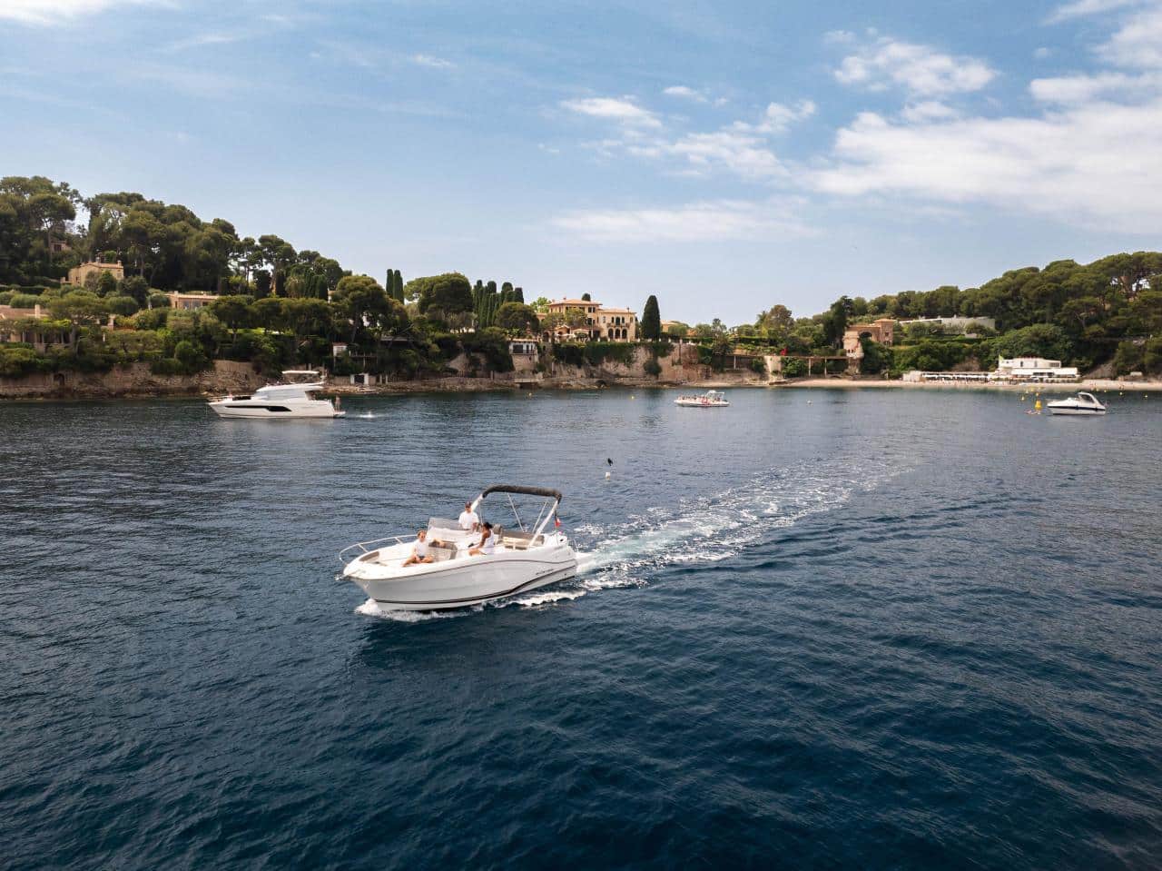 Location de bateau entre Nice et Monaco