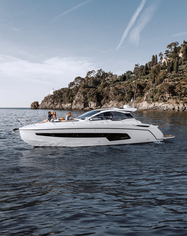 Yacht de luxe Azimut Atlantis 45 en location à Beaulieu
