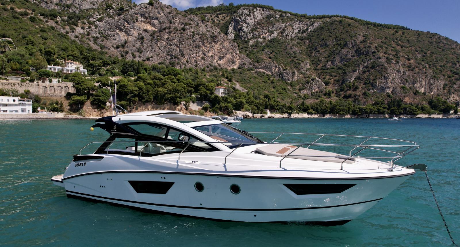 Location Beneteau Gran Turismo 40 à Beaulieu-sur-Mer - Côte d'Azur