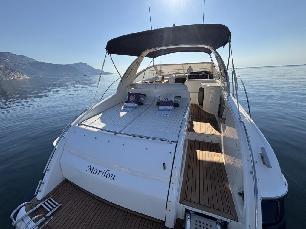 Espaces intérieurs climatisés et cabines du Princess V42