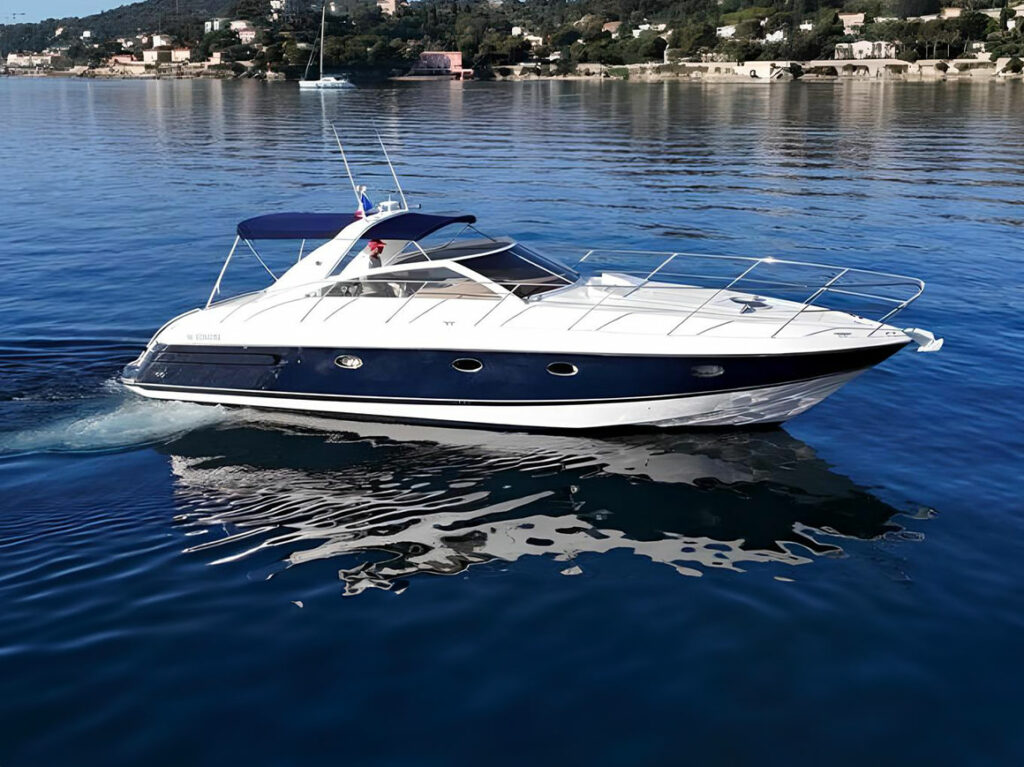 Location Princess V42 à Beaulieu-sur-Mer - Côte d'Azur